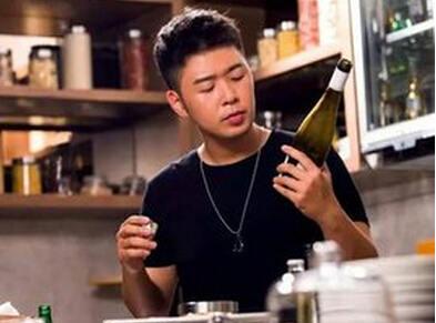 惊呆!杜海涛身价过亿系隐形富豪 副业众多近半个中国都有他的豪宅