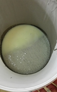  加水过多泌水沉淀