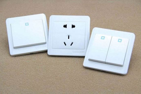 市场经济两极分化 电工企业重视两方面人才培养 市场经济两极分化 电工企业重视两方面人才培养