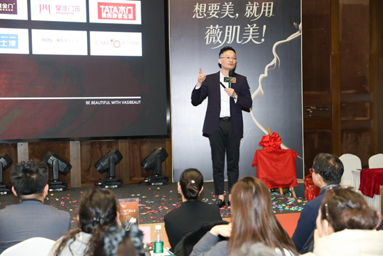 耀世芳华,【肌】遇未来——薇肌美周年盛典擘画抗衰生态蓝图